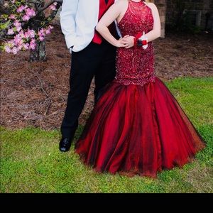 A red Sherri Hill Prom/ Pageant dress!!